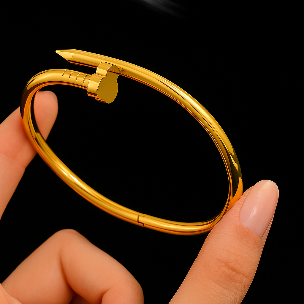 Clover Nail Bangle – 18k Gold-Plated Titanium Steel- 4 leaf clover shape