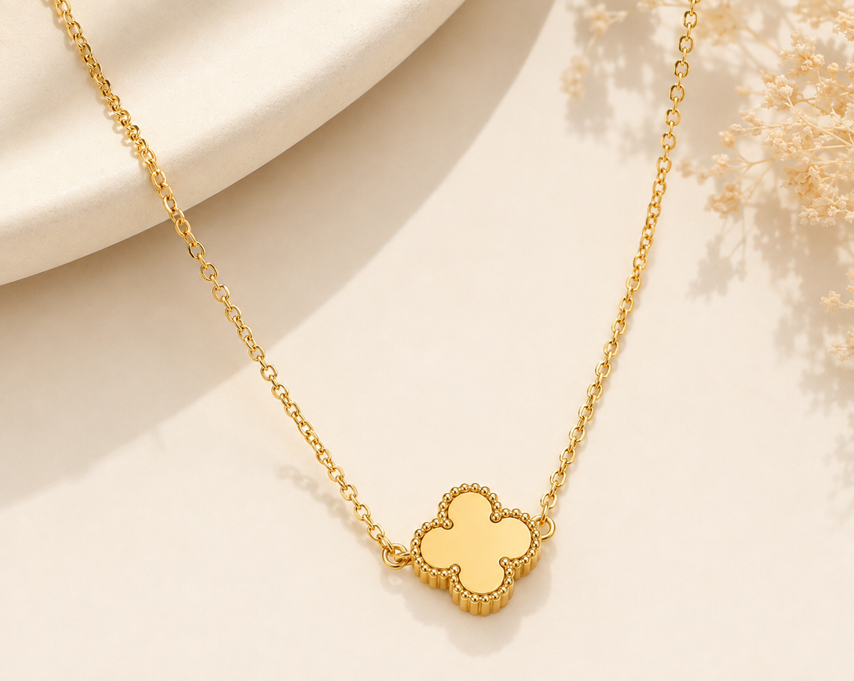 Lucky Clover Necklace – 18K Gold-Plated Stainless Steel with Shell Inlay