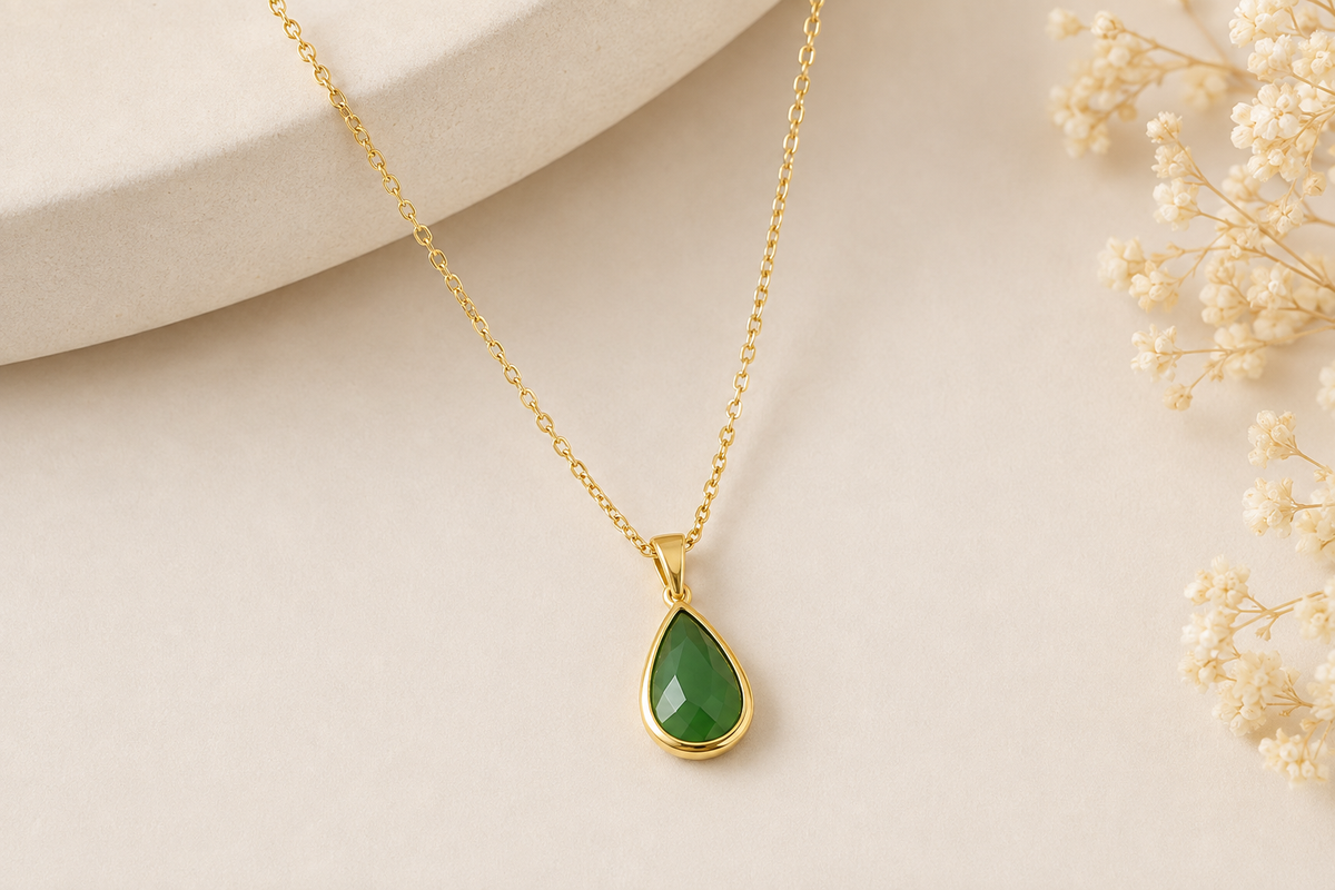 Natural Stone Pendant Necklace – 18K Gold-Plated Stainless Steel